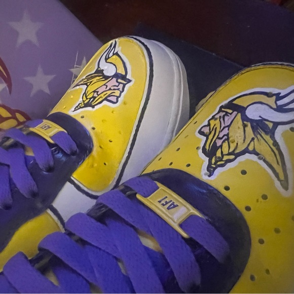 Size 9.5 - Custom Hand Painted Nike “ SKOL “ Air Force 1 - Picture 3 of 12